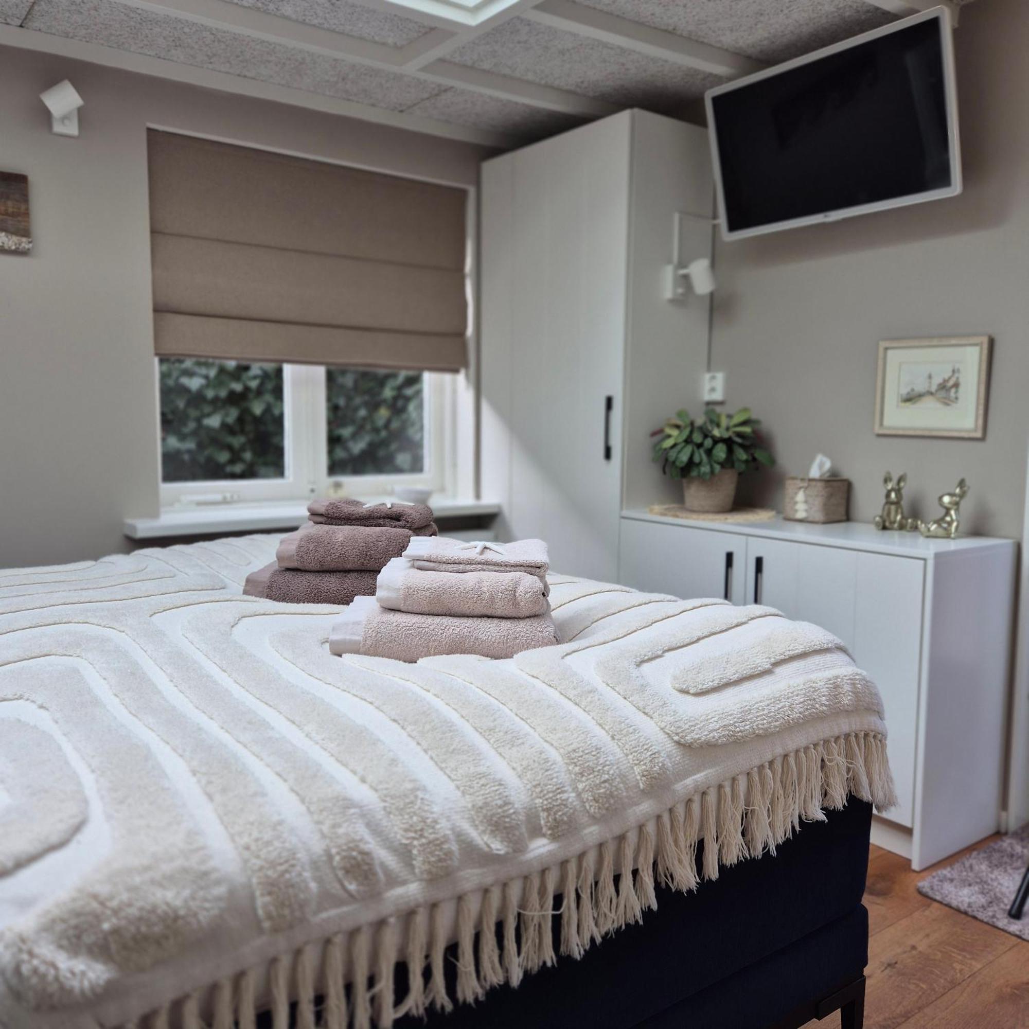 Tiny Villa De Haas Met Infraroodsauna Egmond aan Zee Eksteriør billede